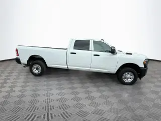 Ram 2500 2024 4x4 Tradesman 4p Puerta de Cabina de Tripulación Completa de 8 pies LB