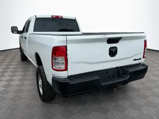 Ram 2500 2024 4x4 Tradesman 4p Puerta de Cabina de Tripulación Completa de 8 pies LB