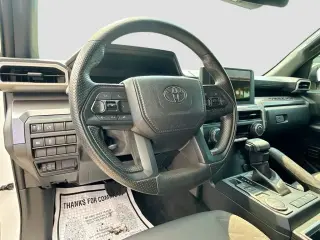 Toyota Tacoma 2024 4x2 SR5 4p Doble Cabina 5.0 ft SB