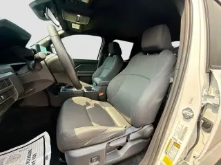 Toyota Tacoma 2024 4x2 SR5 4p Doble Cabina 5.0 ft SB
