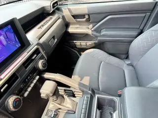 Toyota Tacoma 2024 4x2 SR5 4p Doble Cabina 5.0 ft SB