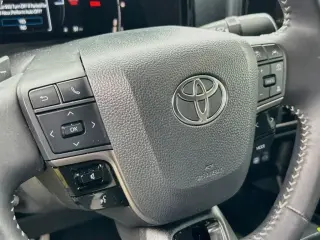 Toyota Camry 2026 SE 4p Sedan