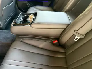 Genesis G80 2025 AWD 2.5T 4p Sedan
