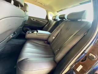 Genesis G80 2025 AWD 2.5T 4p Sedan