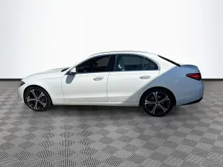 Mercedes-Benz Clase C 2025 C 300 4p Sedan