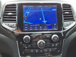 Jeep Grand Cherokee 2019 4x4 Laredo 4dr SUV