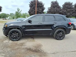 Jeep Grand Cherokee 2019 4x4 Laredo 4dr SUV