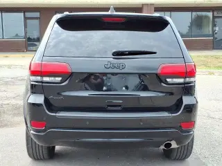 Jeep Grand Cherokee 2019 4x4 Laredo 4dr SUV