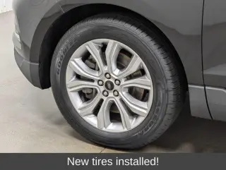 Ford Edge 2023 AWD Titanium 4dr Crossover
