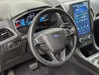 Ford Edge 2023 AWD Titanium 4dr Crossover