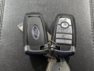 Ford Edge 2023 AWD Titanium 4dr Crossover