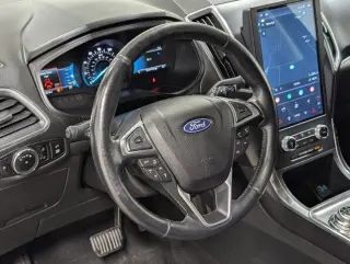 Ford Edge 2023 AWD Titanium 4dr Crossover