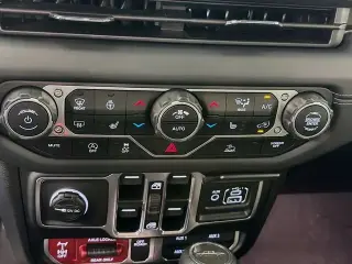 Jeep Gladiator 2025 4x4 Mojave 4p Cabina Crew 5.0 ft. CB