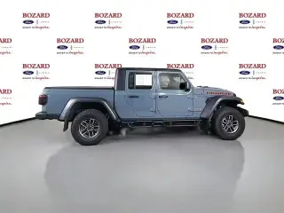 Jeep Gladiator 2025 4x4 Mojave 4p Cabina Crew 5.0 ft. CB