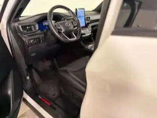 Ford Explorer 2023 AWD ST 4p SUV