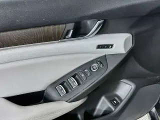 Honda Accord 2018 Touring 4dr Sedan (2.0T I4)