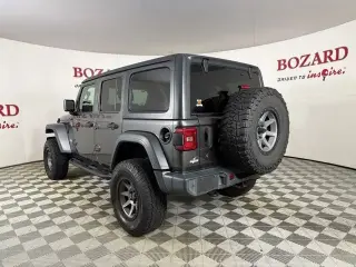 Jeep Wrangler Unlimited 2018 4x4 Sport 4dr SUV (lanzamiento a mitad de año)