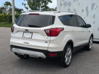 Ford Escape 2019 4x4 Titanium 4p SUV