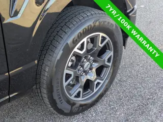 Ford F-150 2025 4x2 STX 4p SuperCrew 5.5 ft. SB