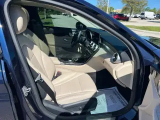 Mercedes-Benz Clase C 2021 C 300 Sedan de 4 puertas