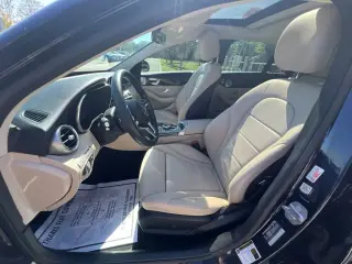 Mercedes-Benz Clase C 2021 C 300 Sedan de 4 puertas