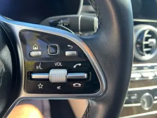 Mercedes-Benz Clase C 2021 C 300 Sedan de 4 puertas