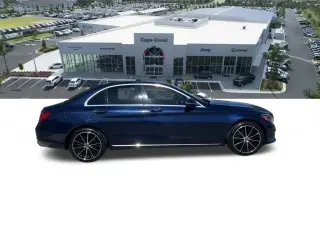 Mercedes-Benz Clase C 2021 C 300 Sedan de 4 puertas