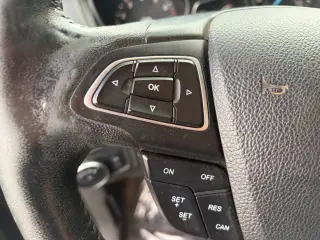 Ford Focus 2018 SE 4p Sedan