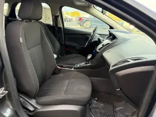 Ford Focus 2018 SE 4p Sedan