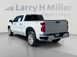 Chevrolet Silverado 1500 2021 4x4 Custom 4p Crew Cab 5.8 ft. SB