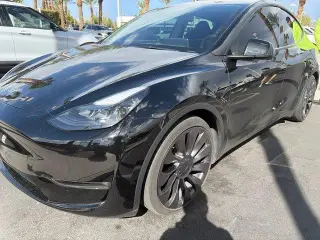 Tesla Model Y 2023 AWD Performance 4dr Crossover