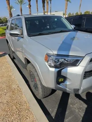 Toyota 4Runner 2023 4x4 SR5 SUV de 4 puertas