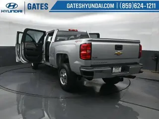 Chevrolet Silverado 2500HD 2017 4x4 Work Truck Camión de Trabajo 4p Cabina Completa SB