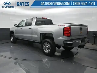 Chevrolet Silverado 2500HD 2017 4x4 Work Truck Camión de Trabajo 4p Cabina Completa SB
