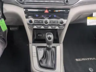 Hyundai ELANTRA 2020 SE 4p Sedan