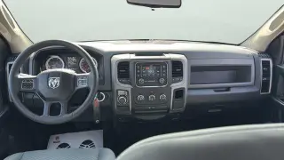 Ram 1500 2016 4x2 Tradesman 4p. Cabina Doble Crew 5.5 ft. SB Camioneta