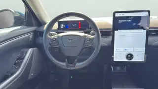 Ford Mustang Mach-E 2023 Premium 4p SUV
