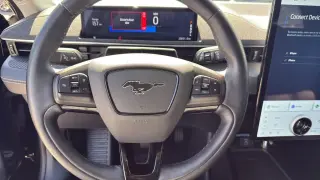 Ford Mustang Mach-E 2023 Premium 4p SUV
