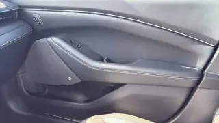 Ford Mustang Mach-E 2023 Premium 4p SUV