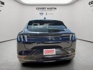 Ford Mustang Mach-E 2023 Premium 4p SUV