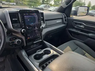 Ram 1500 2025 4x4 Lone Star 4p. Cabina Estándar 5.6 ft. SB Camioneta
