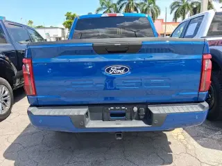 Ford F-150 2024 4x2 STX 4p SuperCrew 5.5 ft. SB