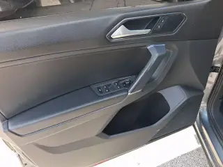 Volkswagen Tiguan 2018 2.0T SE 4p SUV