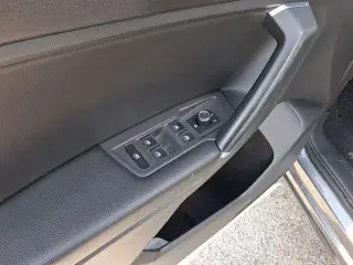 Volkswagen Tiguan 2018 2.0T SE 4p SUV