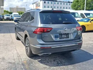 Volkswagen Tiguan 2018 2.0T SE 4p SUV