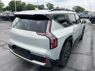 Kia EV9 2024 AWD GT-Line 4p SUV