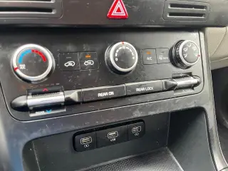 Kia Carnival 2023 LX 4dr Mini-Van