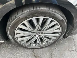 Audi A8 L 2020 AWD quattro 60 TFSI 4p Sedan
