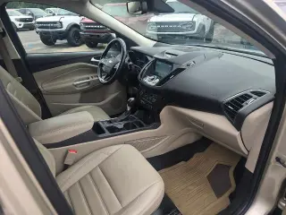 Ford Escape 2017 AWD Titanium 4p SUV
