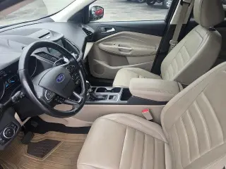 Ford Escape 2017 AWD Titanium 4p SUV